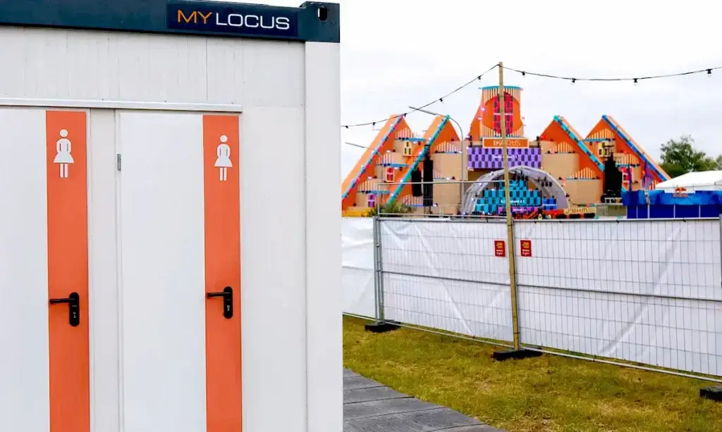 Sanitärcontainer für Veranstaltungen und VIP-Bereiche von MY LOCUS